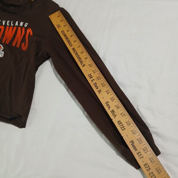 NFL Team Apparel Small CLEVELAND BROWNS Crop Long-Sleeved Stretch Thick-Knit Top - Picture 8 of 11